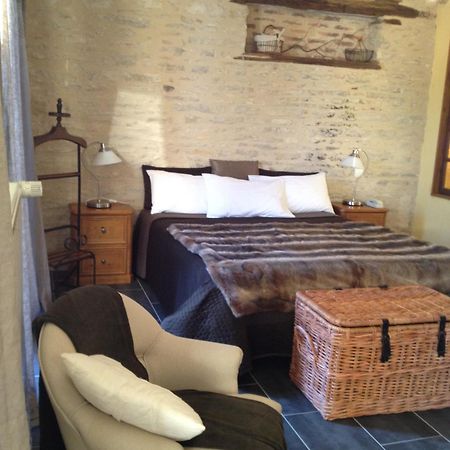 Logis Hotel La Grange Du Relais Colombey-les-deux-Églises Esterno foto