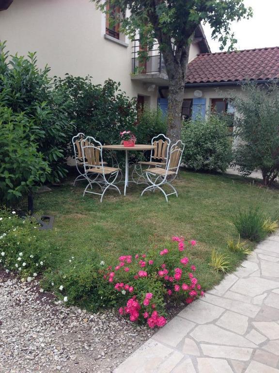 Logis Hotel La Grange Du Relais Colombey-les-deux-Églises Esterno foto
