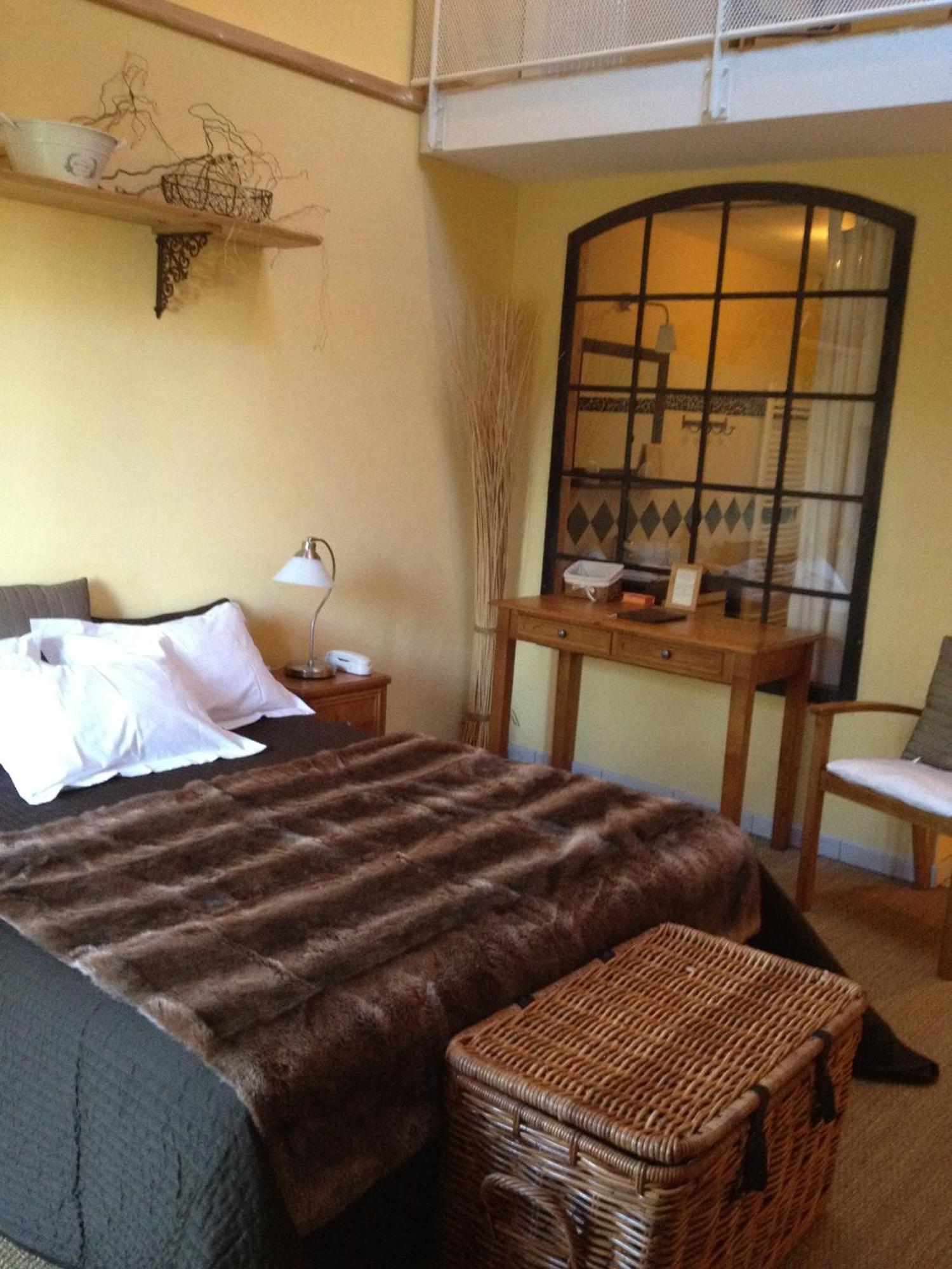 Logis Hotel La Grange Du Relais Colombey-les-deux-Églises Esterno foto