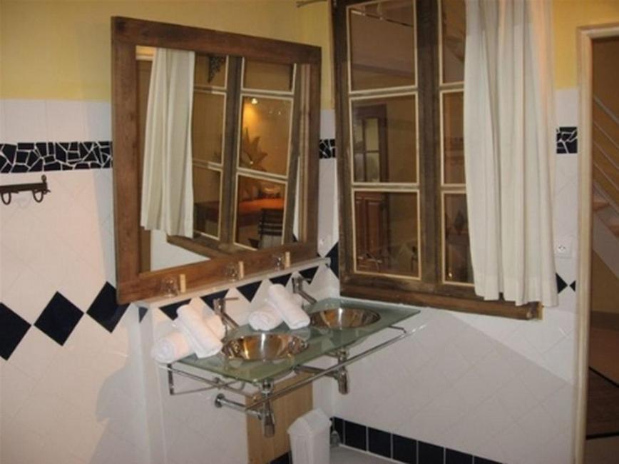 Logis Hotel La Grange Du Relais Colombey-les-deux-Églises Esterno foto