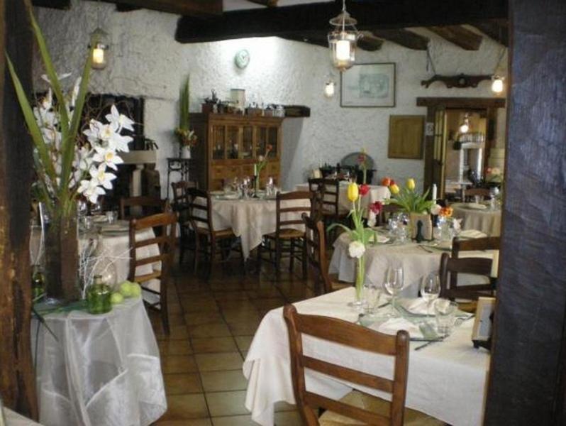 Logis Hotel La Grange Du Relais Colombey-les-deux-Églises Esterno foto